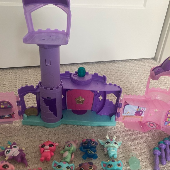 Magical Mixies  Castle Playset with lots of Mixies - Picture 6 of 6